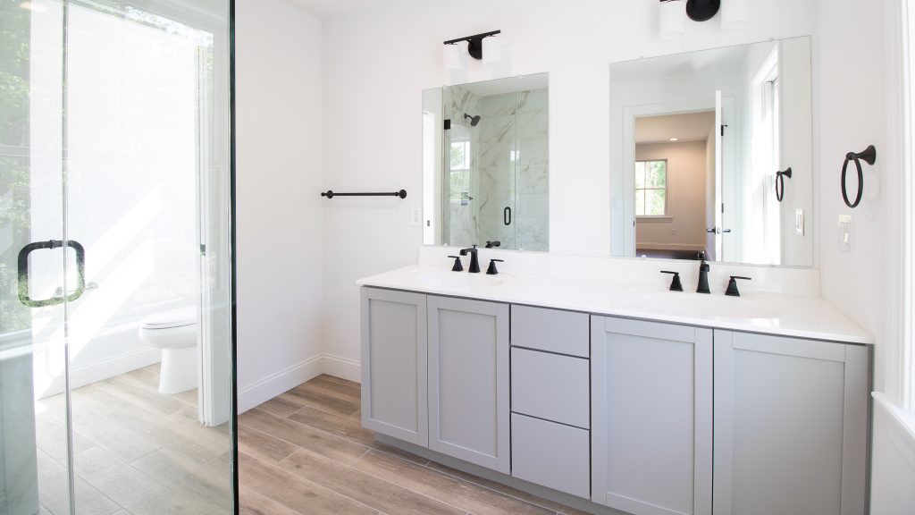new modular home bathroom