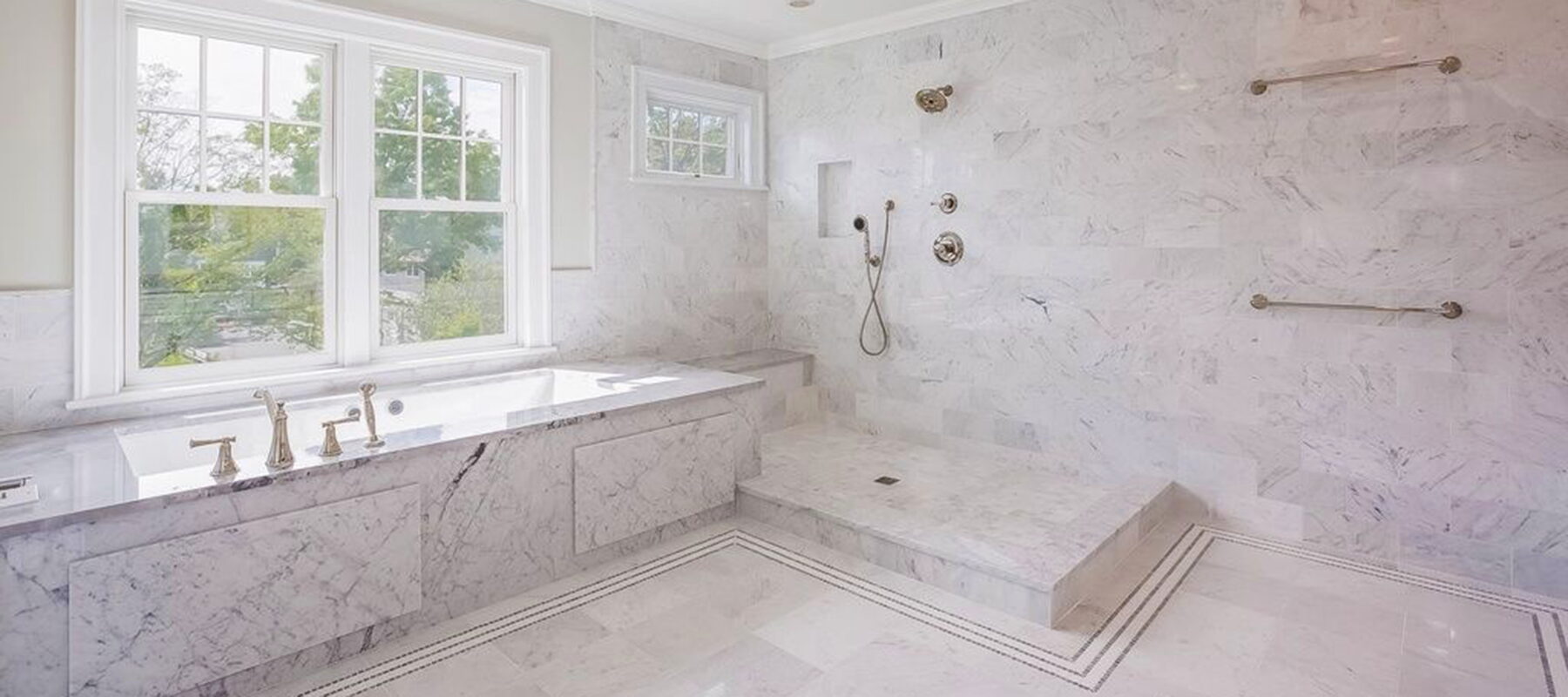 Custom modular home bathroom by Westchester Modular Homes