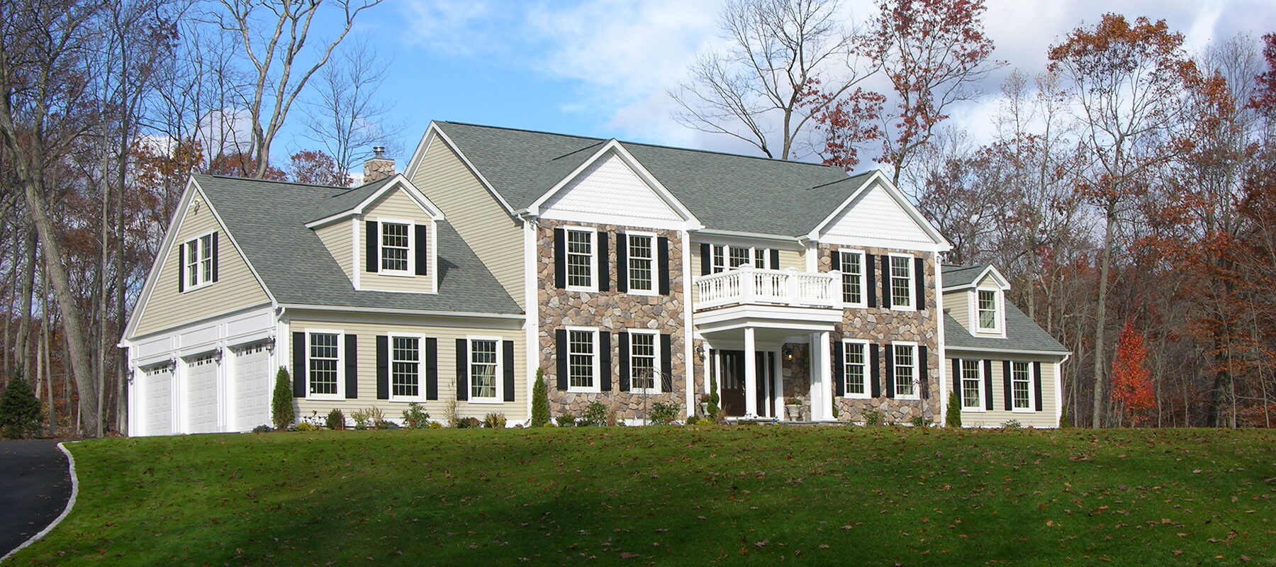 Custom modular home exterior by Westchester Modular Homes